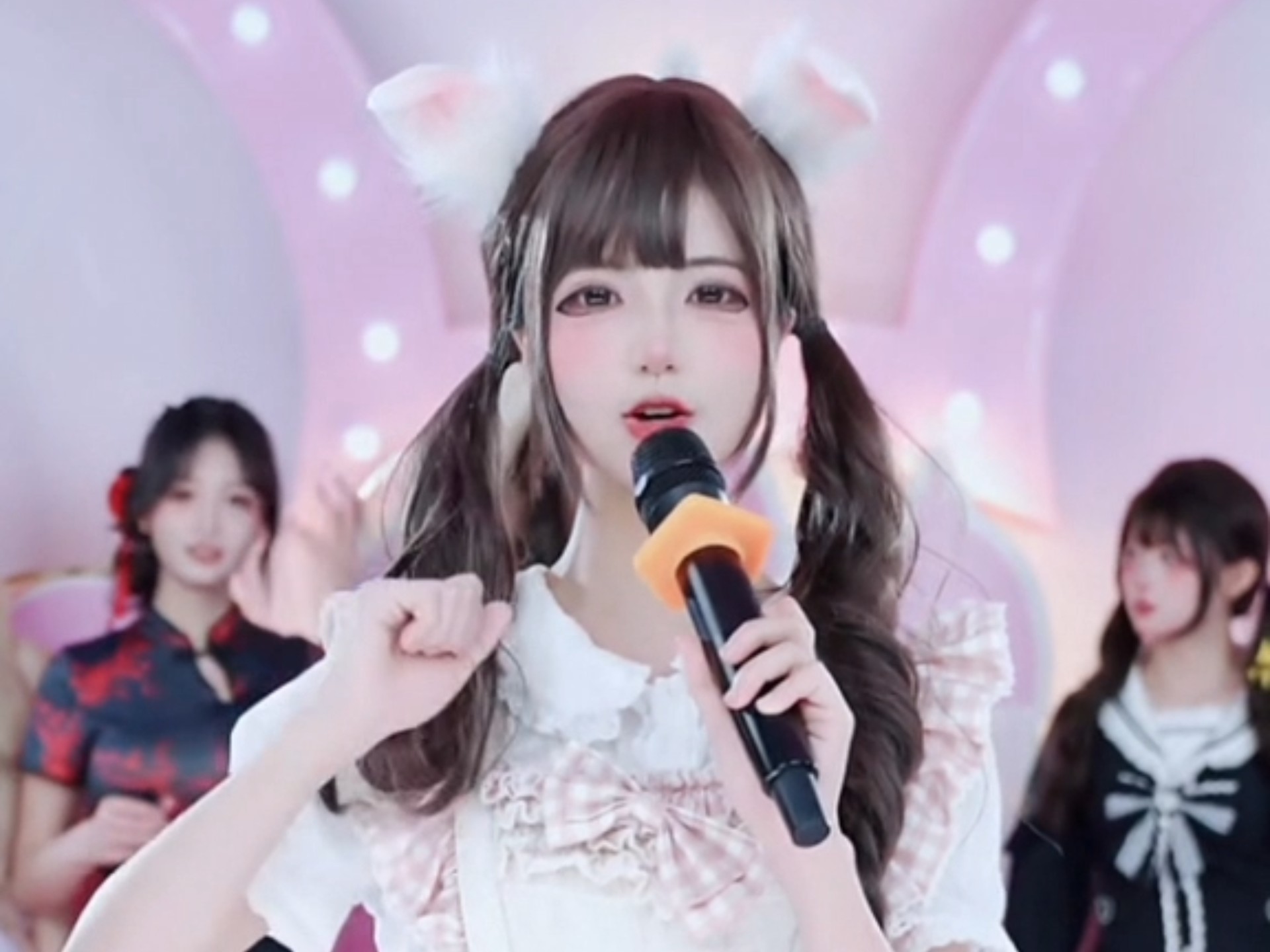 美女跳舞的直播平台_(有什么美女直播跳舞的软件)  第1张