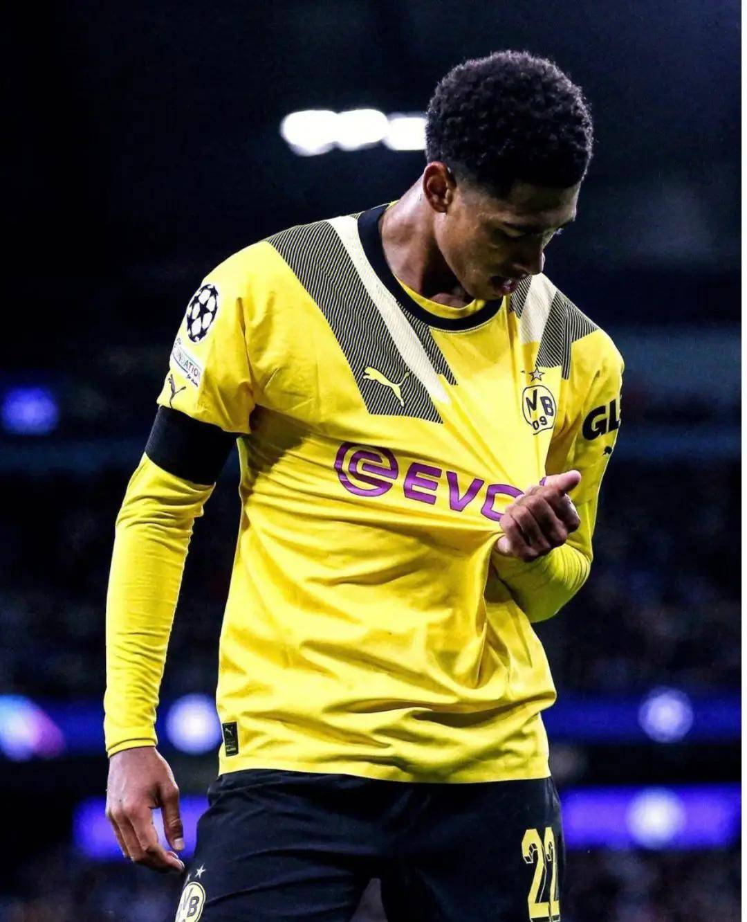 贝林厄姆兄弟前往西班牙度假好友一同前往的简单介绍 第2张 贝林厄姆兄弟前往西班牙度假好友一同前往的简单介绍 第2张