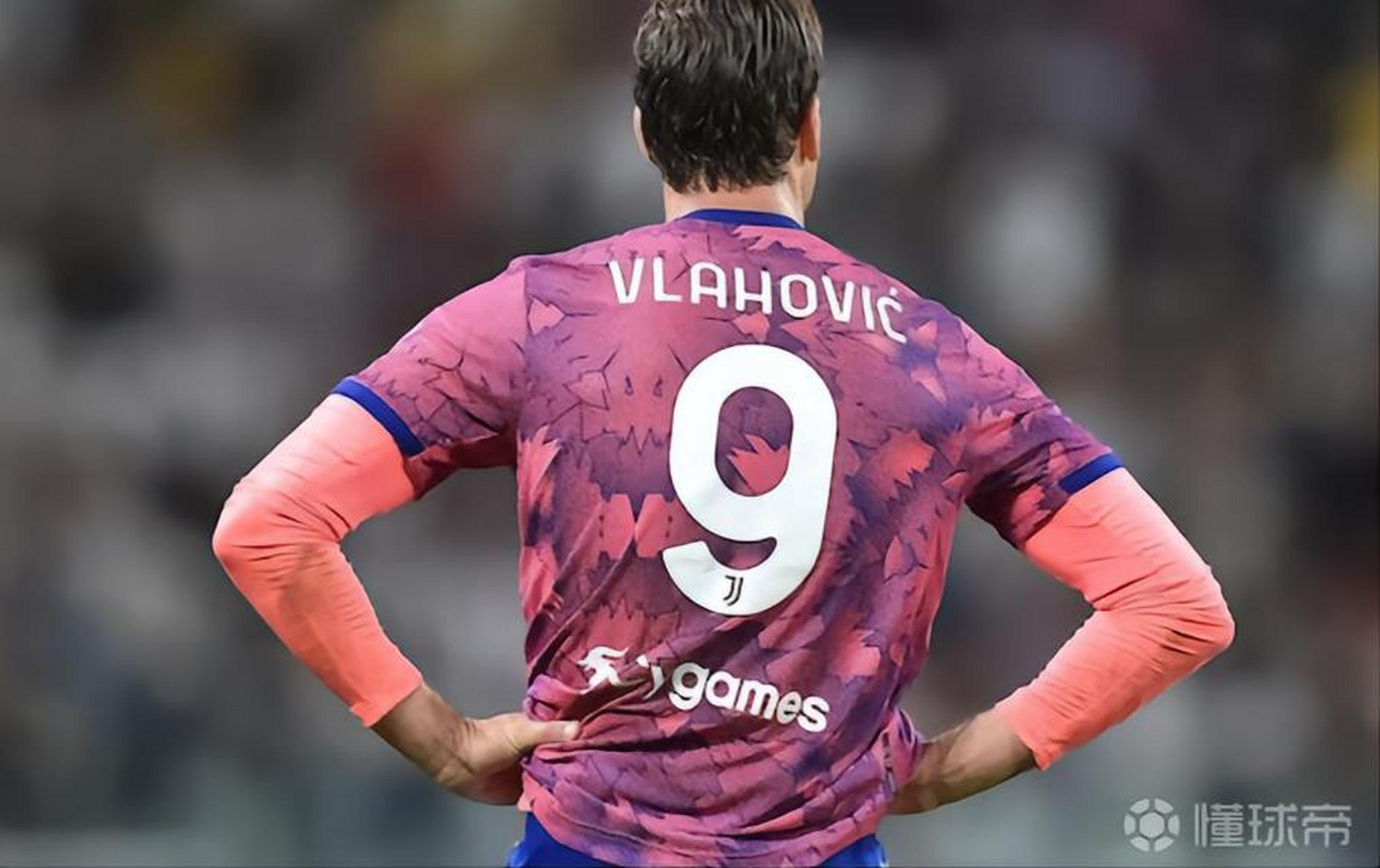 尤文图斯考虑弗拉霍维奇换桑乔两名球员合同都在2026年到期的简单介绍 第2张 尤文图斯考虑弗拉霍维奇换桑乔两名球员合同都在2026年到期的简单介绍 第2张