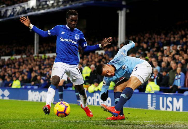 包含曼城VS埃弗顿榜首稳扎战免费无卡顿直播的词条