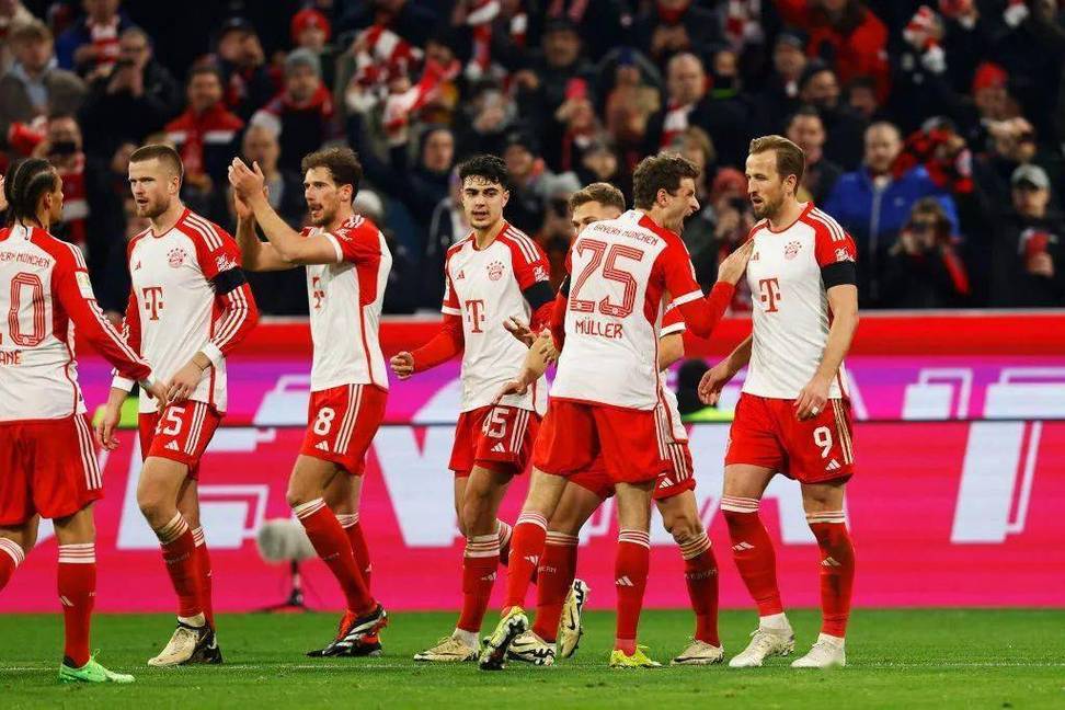 关于欧冠巴黎圣日耳曼1-2拜仁慕尼黑拜仁各项赛事16连胜的信息  第1张