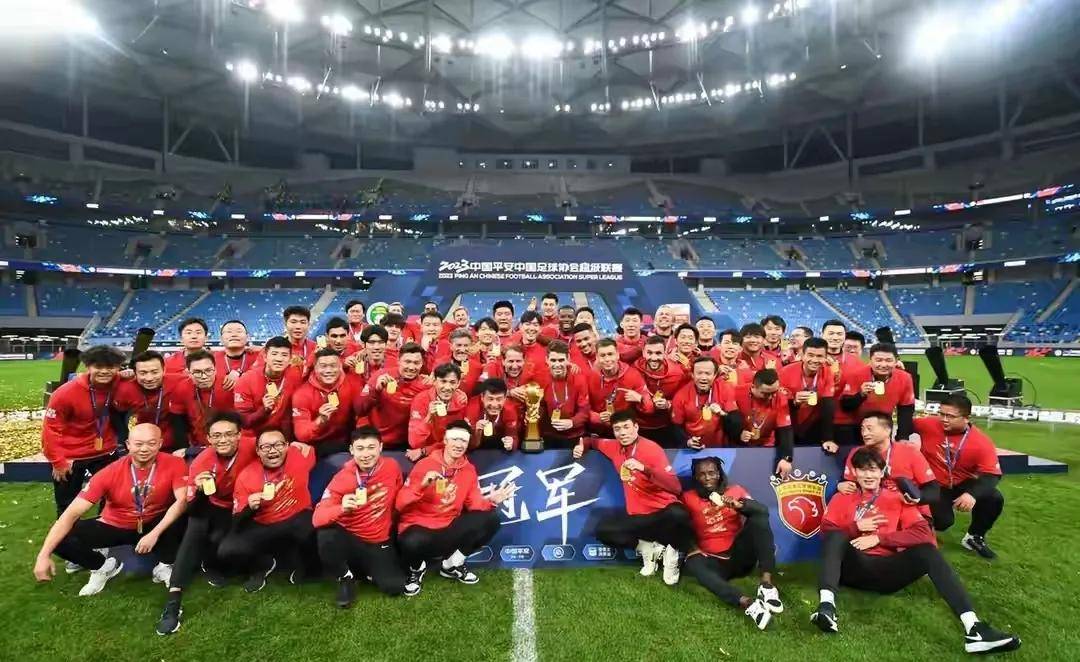 海港外援莱昂纳多中超生涯已打入50球3球是对阵河南队打进的简单介绍 第2张 海港外援莱昂纳多中超生涯已打入50球3球是对阵河南队打进的简单介绍 第2张