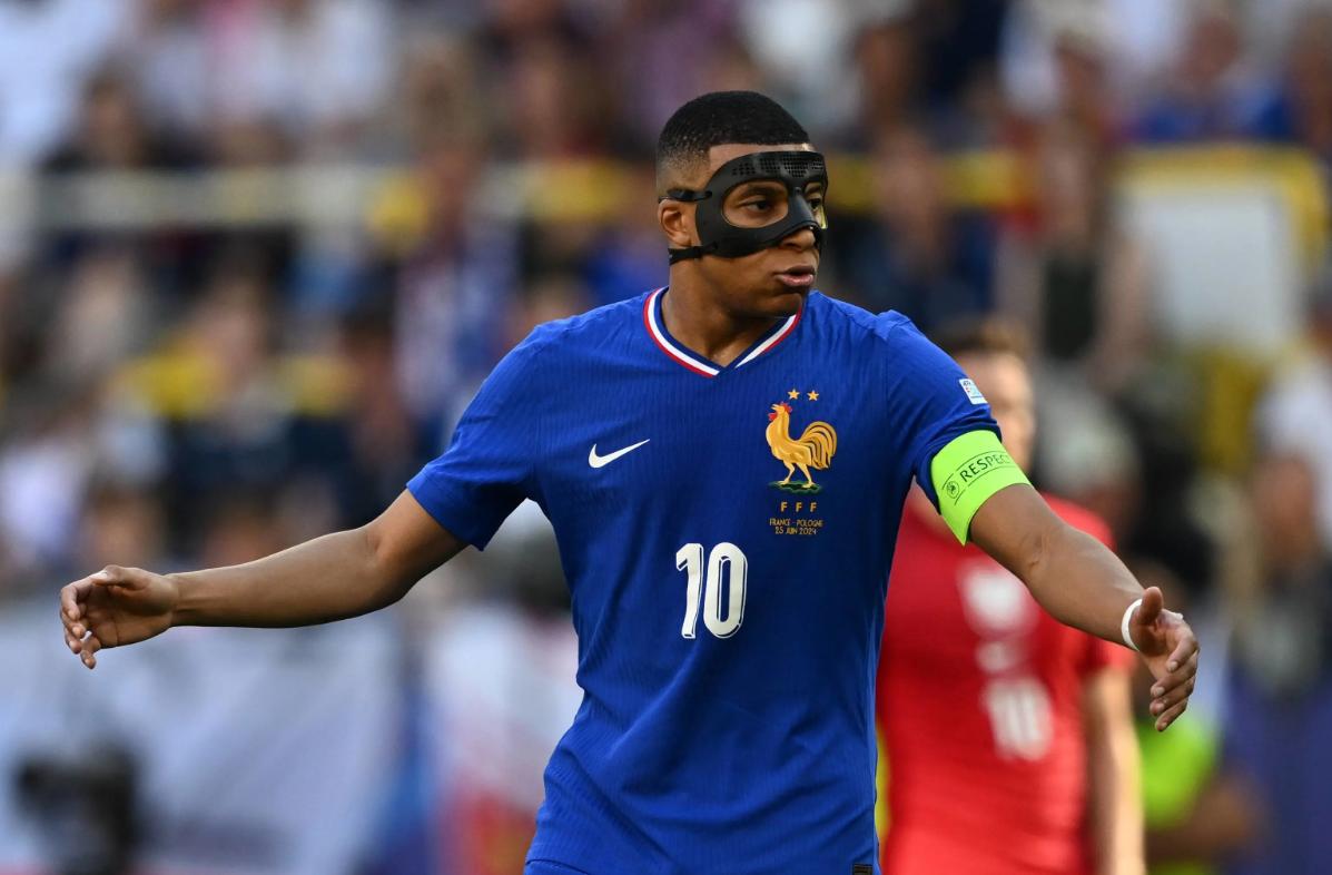 包含记者：阿隆索认为贝林厄姆定位是中场明确球员位置的词条  第1张