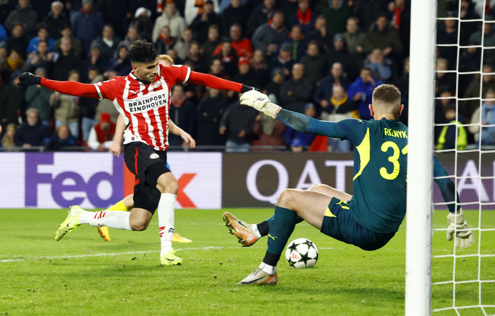 包含欧冠埃因霍温6-2那不勒斯那不勒斯遭逆转的词条  第2张