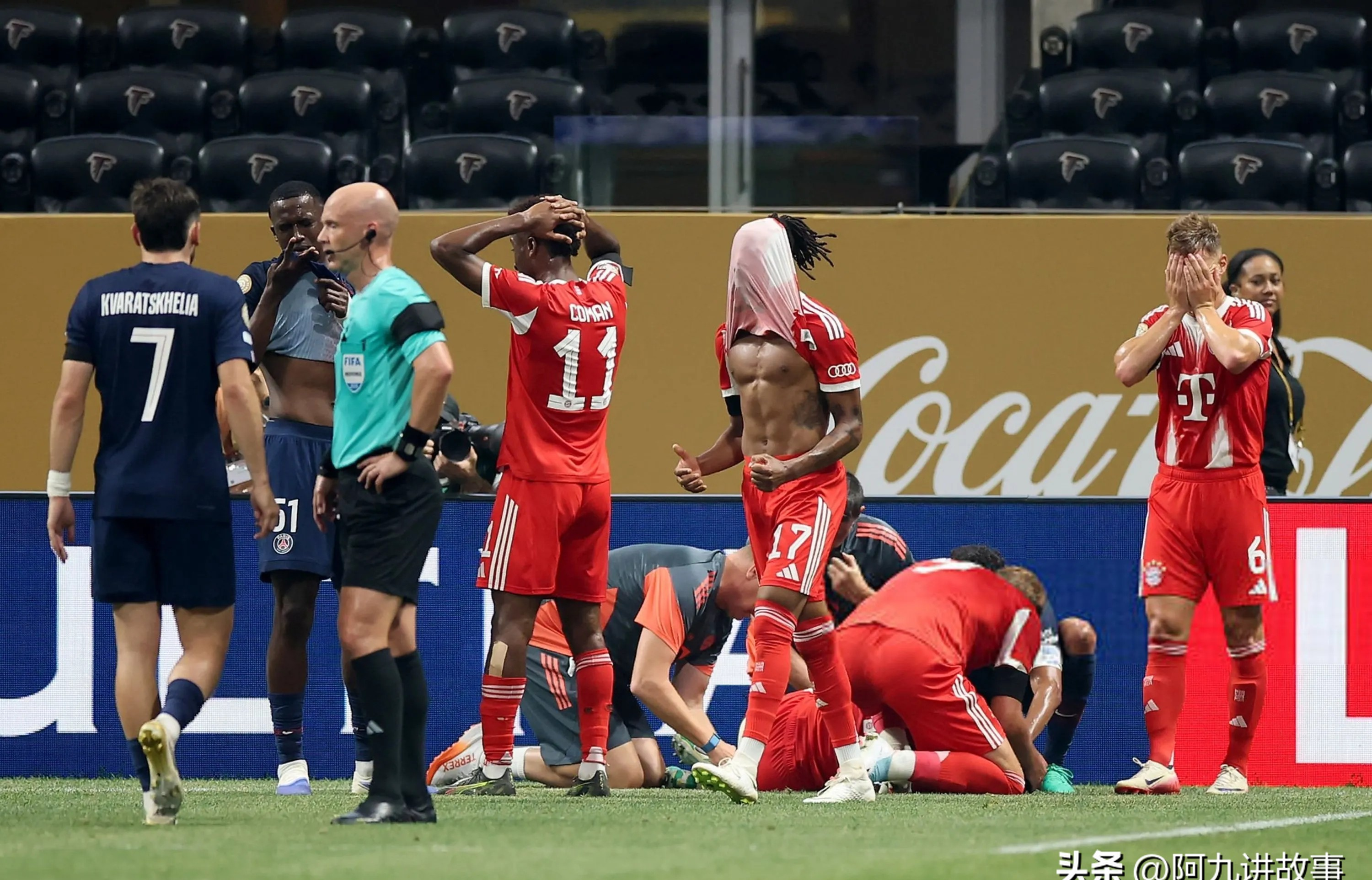 拜仁因延迟开球遭罚款纪律严谨的德甲赛场不容懈怠的简单介绍 第2张 拜仁因延迟开球遭罚款纪律严谨的德甲赛场不容懈怠的简单介绍 第2张