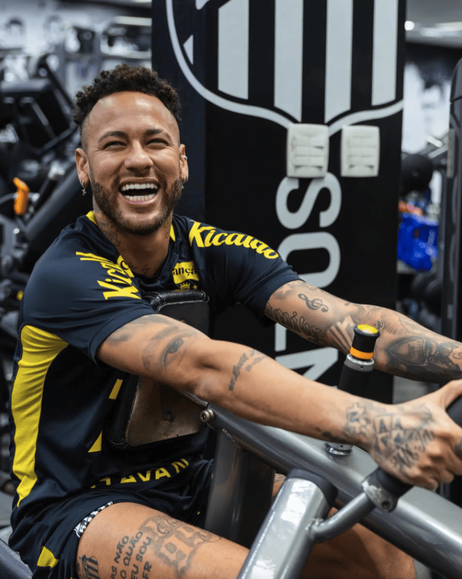 内马尔大腿水肿内马尔或因伤病无缘巴西国家队终选名单的简单介绍