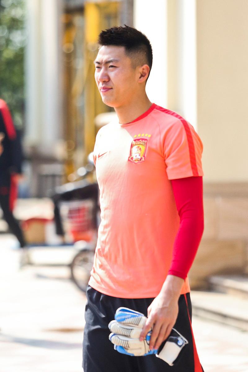 津门虎门将方镜淇归队5月份在比赛中遭遇重伤的简单介绍