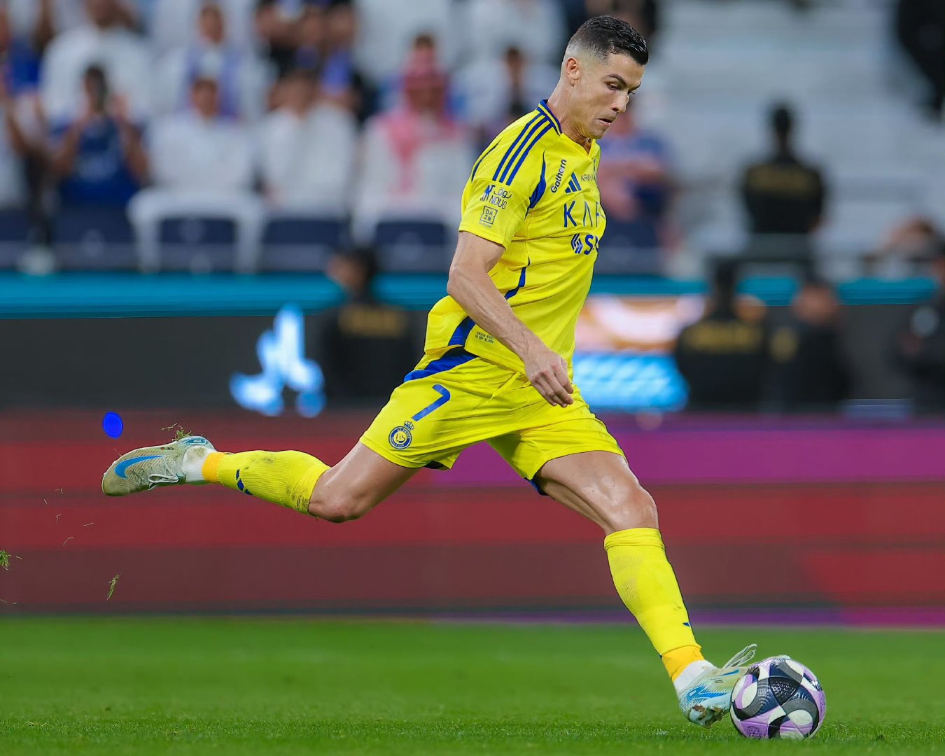 包含C罗称视自己为沙特公民2023年加盟利雅得胜利的词条  第1张