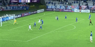 包含路易斯·阿苏埃加盟上海申花与莫雷拉人达成协议的词条