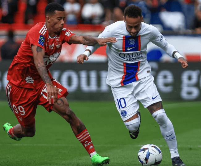 关于法甲尼斯VS里尔今日预测两队排名接近的信息