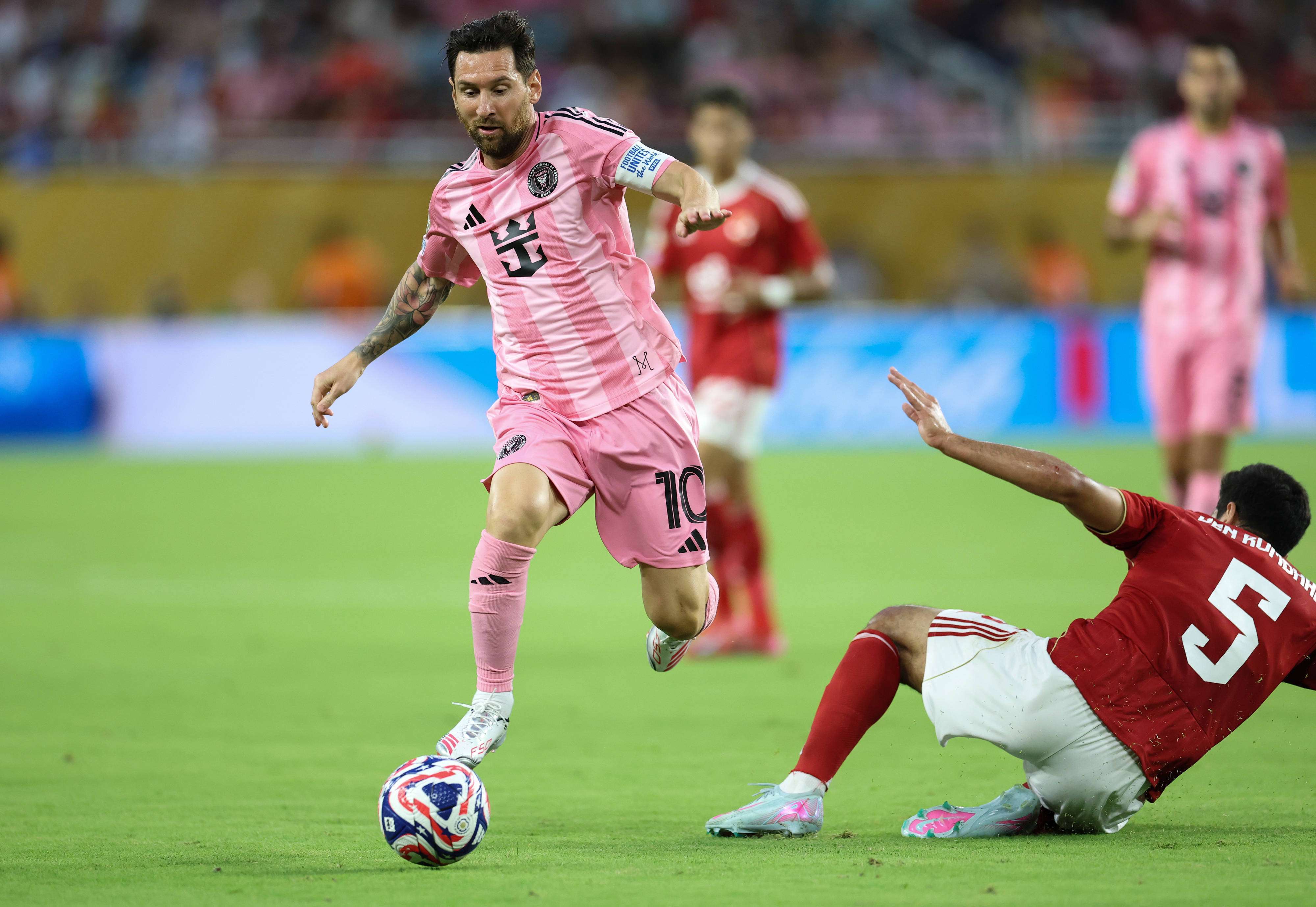 包含曝迈阿密国际接近租借德保罗阿根廷国脚有望与梅西再聚首的词条