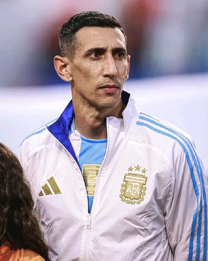 关于迪马利亚回归阿根廷首秀伤退对阿联赛粗野风格感到失望的信息