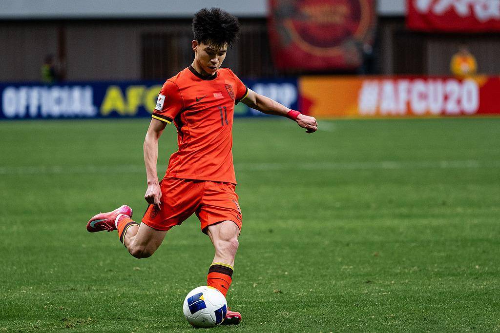 王钰栋独造两球导演浙江队逆转浙江队4-2新鹏城的简单介绍