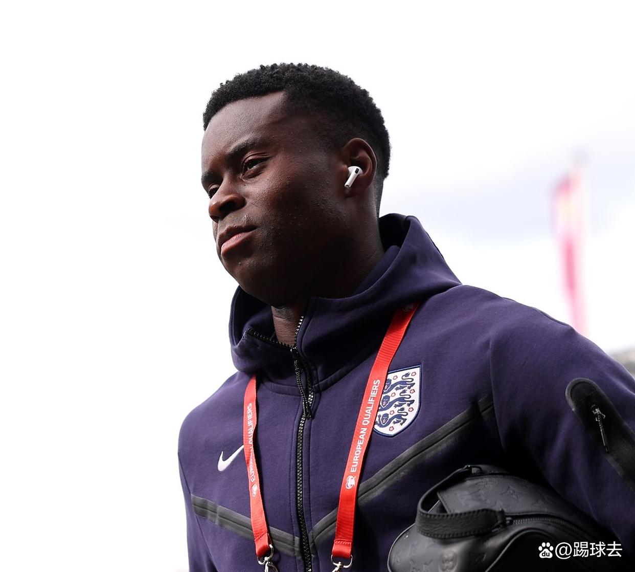 包含贝西克塔斯有意租借基耶萨利物浦更希望留住球员的词条