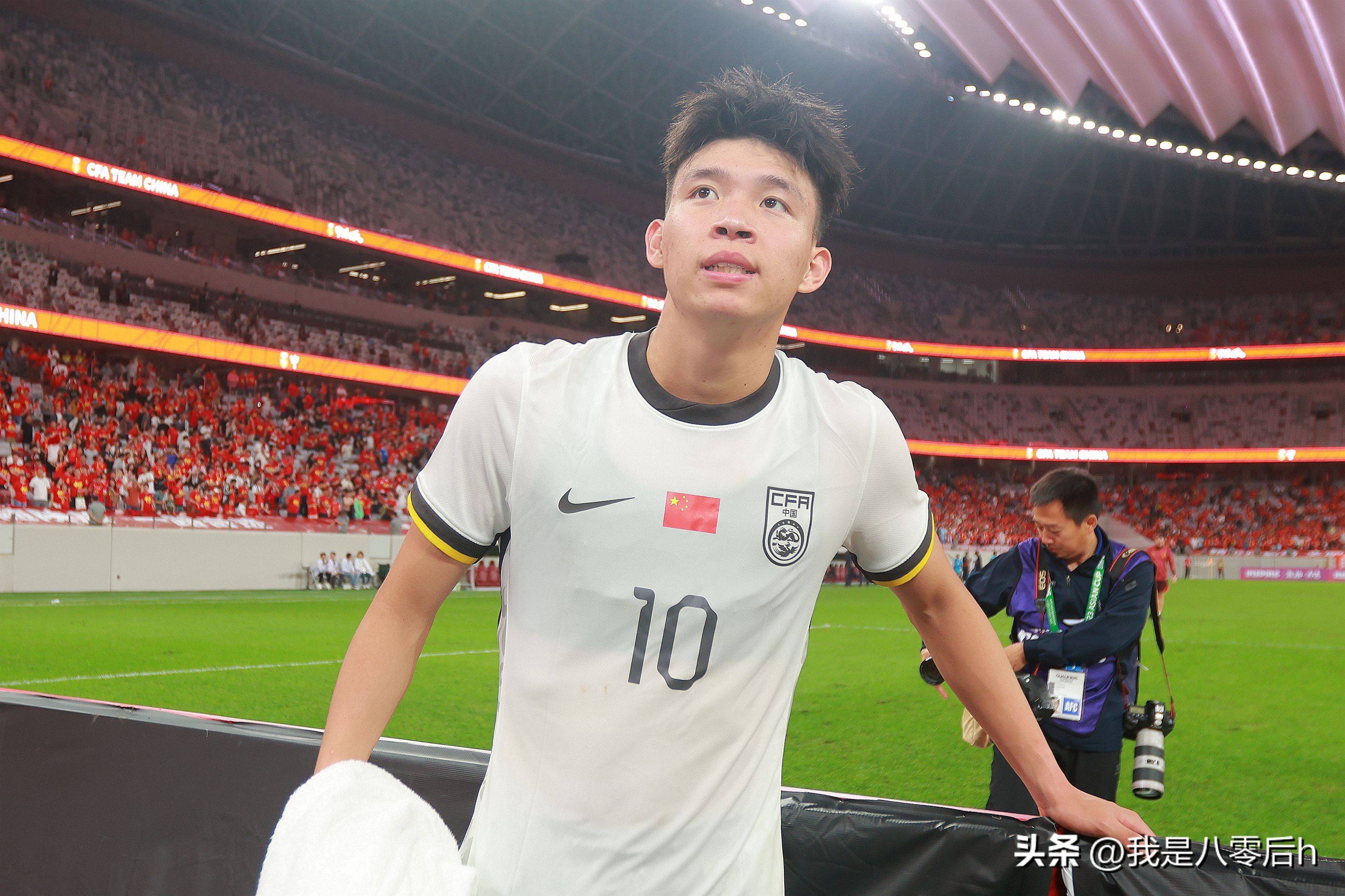 包含今天足球比赛哪里免费能看直播？今晚中国男足比赛直播入口的词条